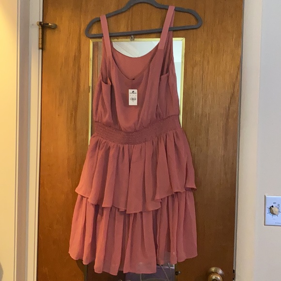 NWT Express Tiered Dress - Pink - Picture 2 of 4